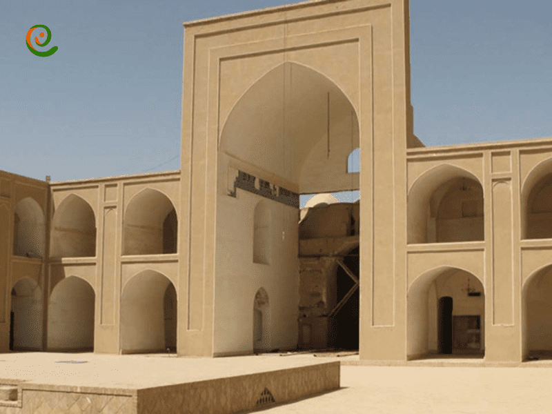 درباره مسجد جامع ابرکوه در دکوول بخوانید.